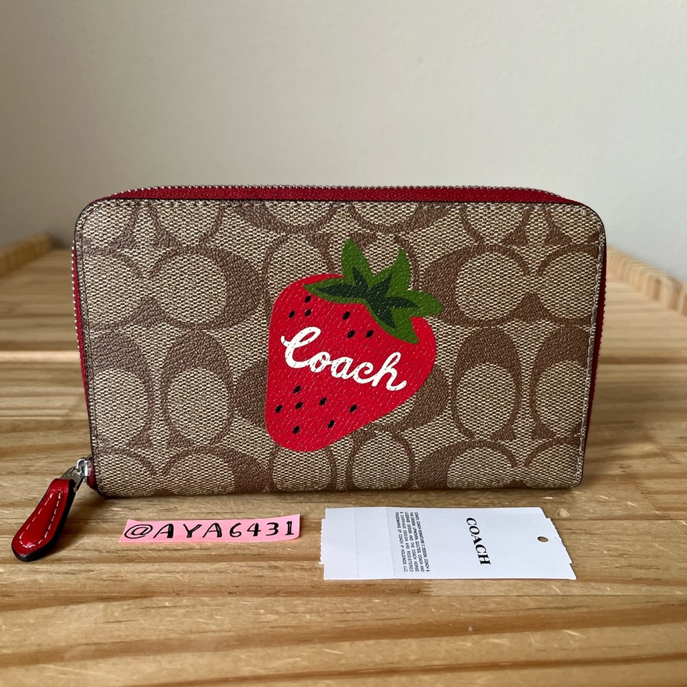 Coach Wallet🎈🎈